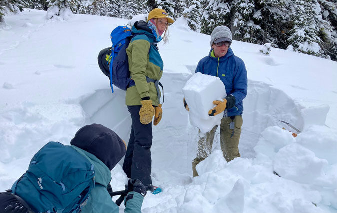 Field Training Snowpack analysis AST 2